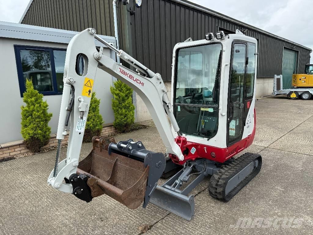 Takeuchi TB 216 小型挖土機/掘鑿機<7t(小型挖掘機)