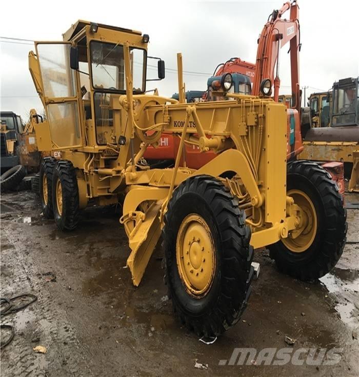 Komatsu GD 661 平土機
