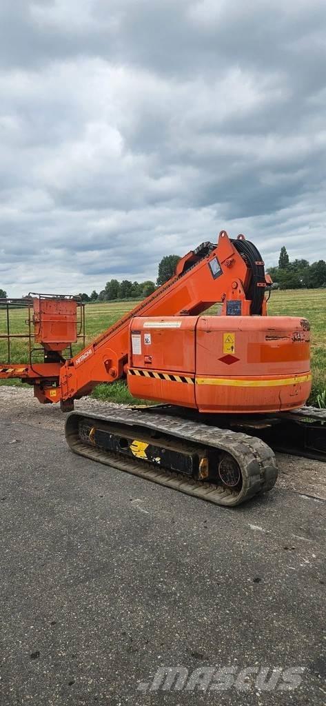 Hitachi HX99B 曲臂高空作業車
