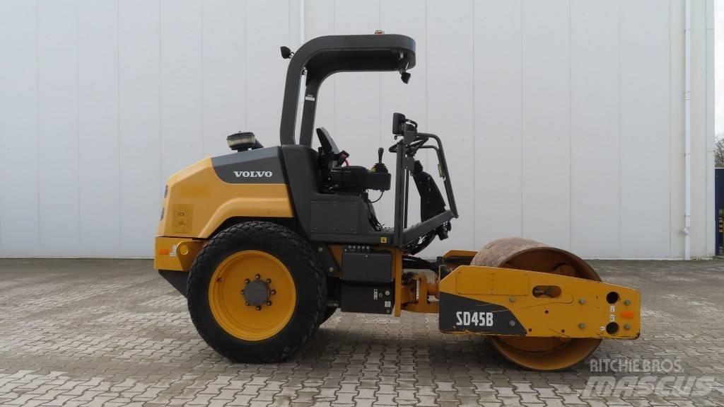Volvo SD 45 B 單輪滾壓機