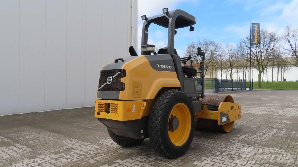 Volvo SD 45 B 單輪滾壓機