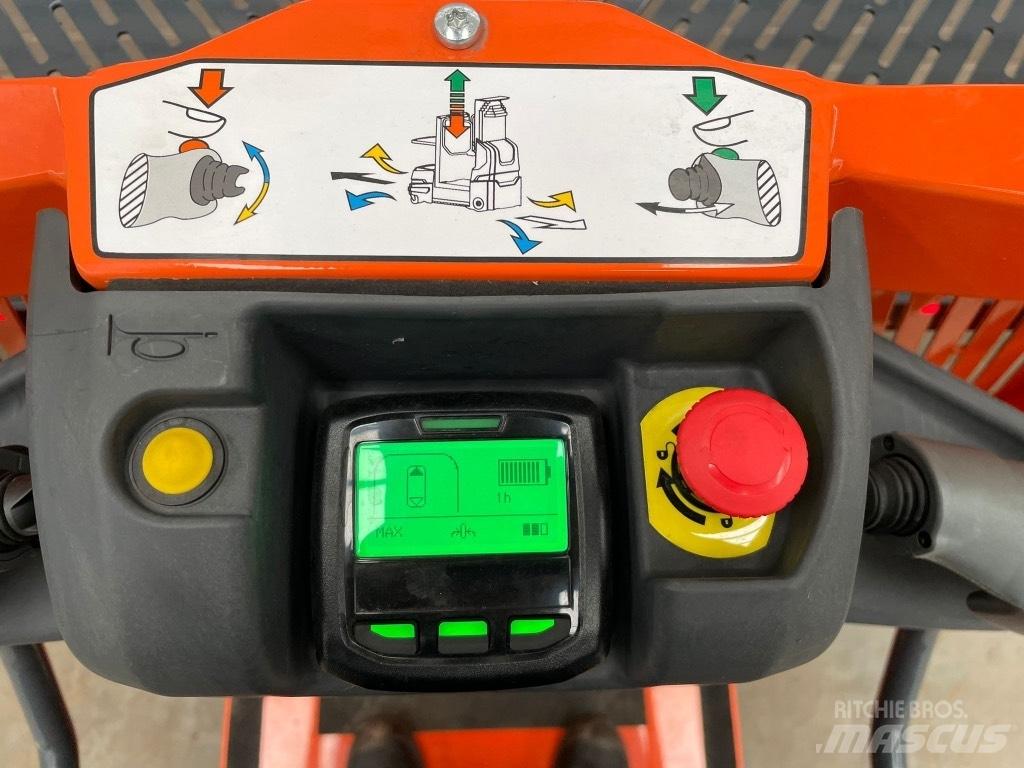 JLG DSP -S 高舉式裝載機
