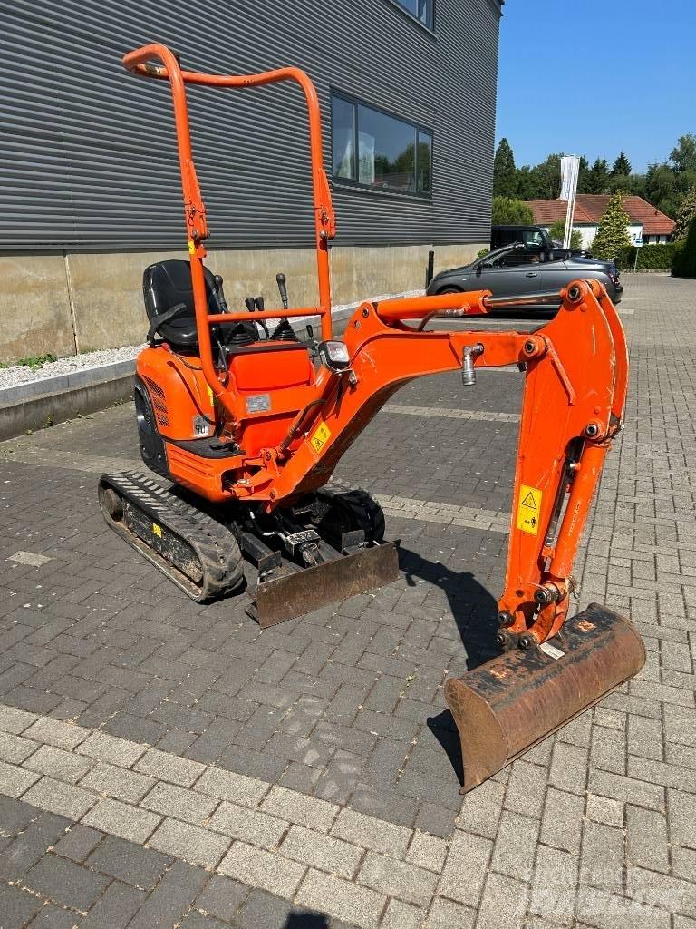 Kubota U 10-3 小型挖土機/掘鑿機<7t(小型挖掘機)