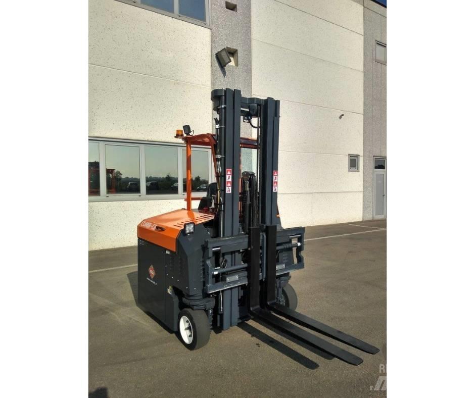 Combilift C3000CBE 窄巷道堆高機