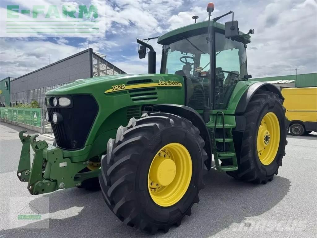 John Deere 7920 曳引機