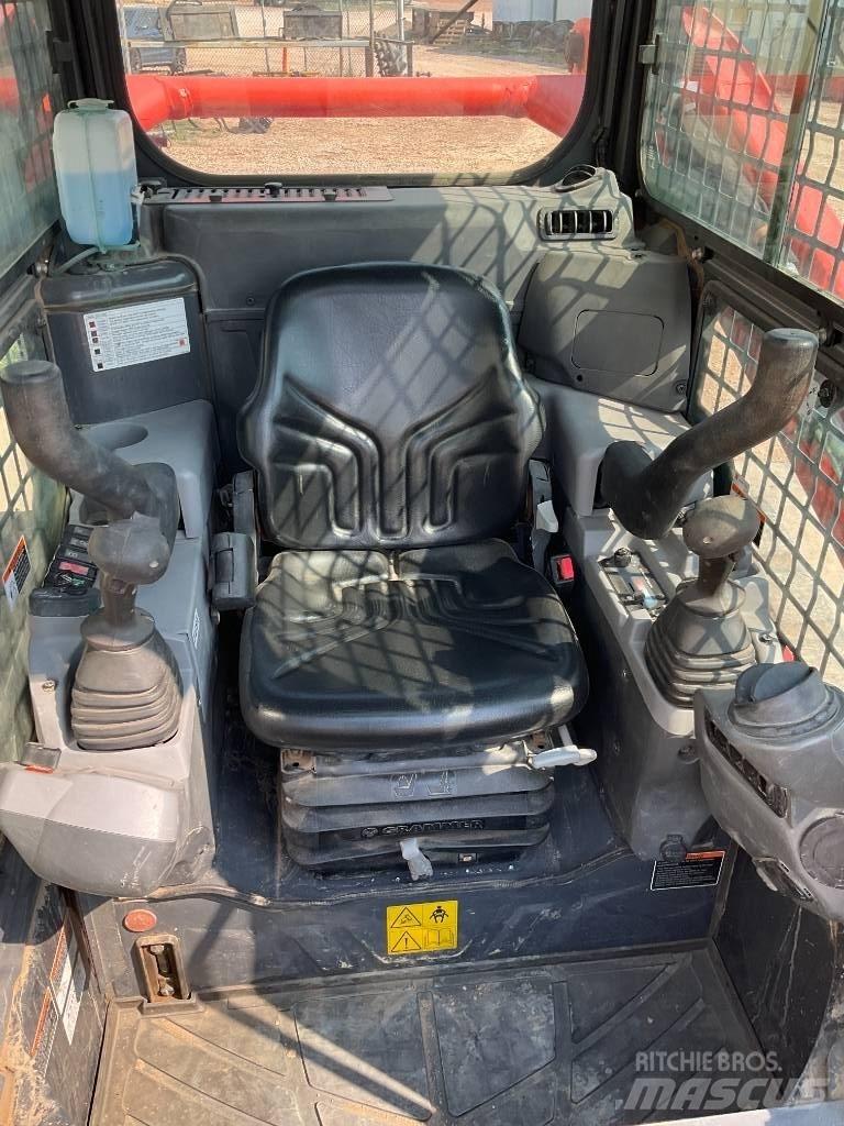 Kubota SVL65-2 滑移轉向裝載機