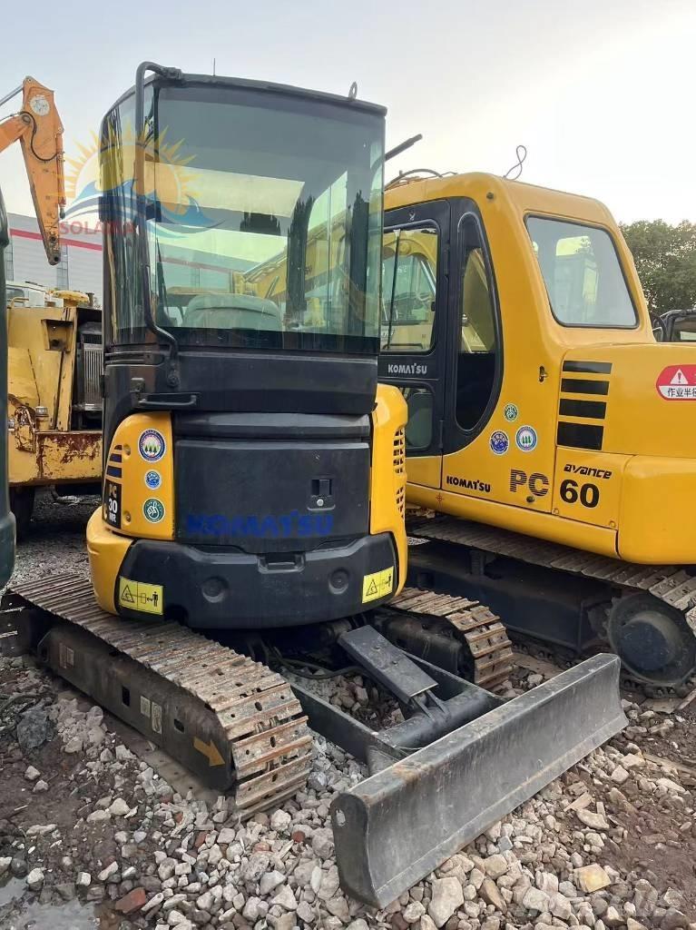 Komatsu PC 30 MR 小型挖土機/掘鑿機<7t(小型挖掘機)