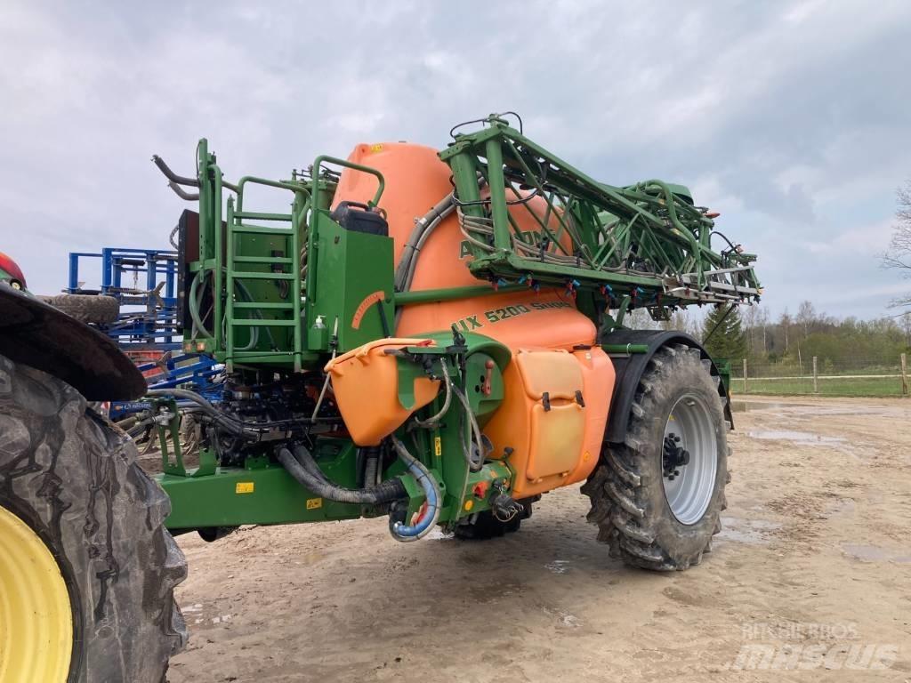 Amazone UX 5200 牽引式噴霧機