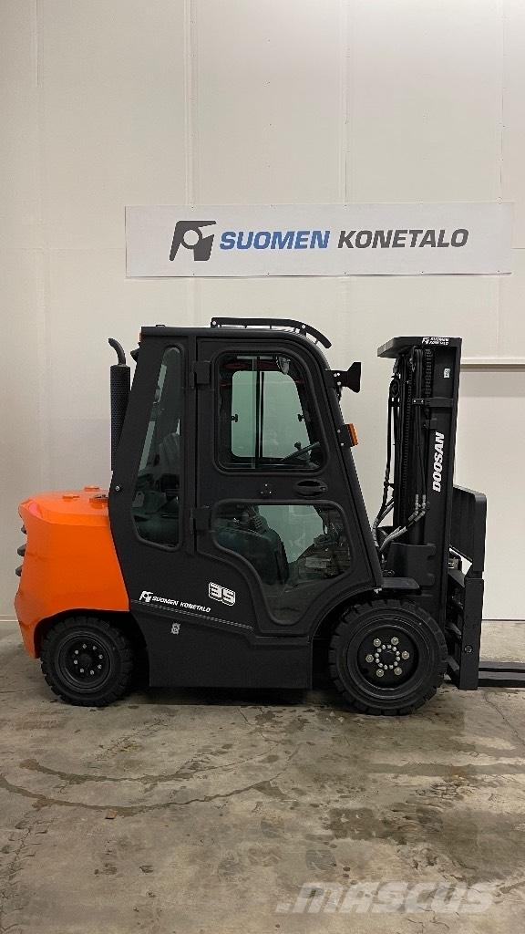 Doosan D35NXP 柴油卡車