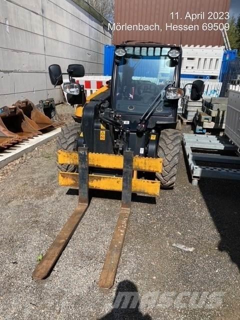 JCB 516-40 伸縮臂操作車