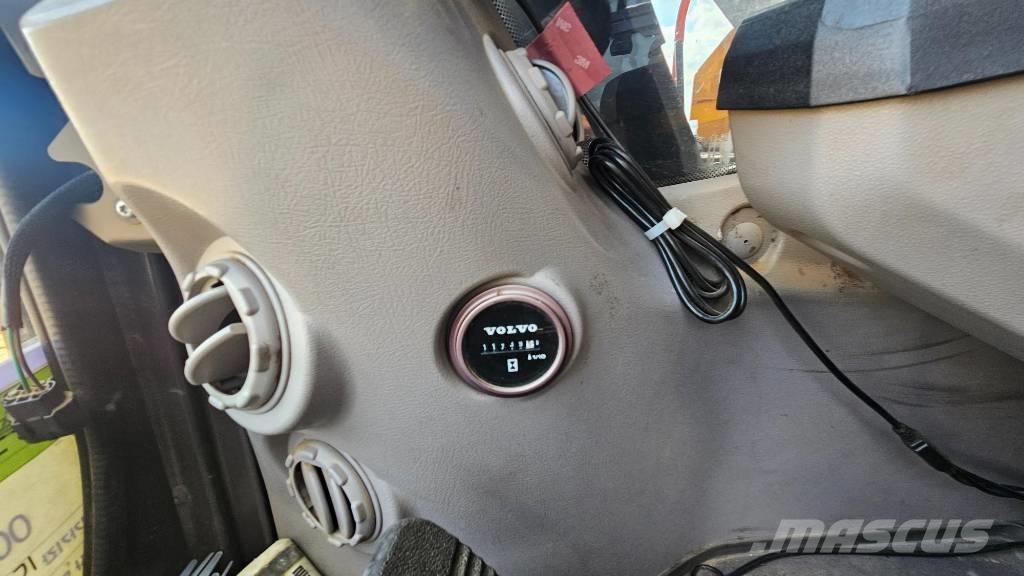 Volvo EW 205 D 旋轉式挖土機/掘鑿機/挖掘機