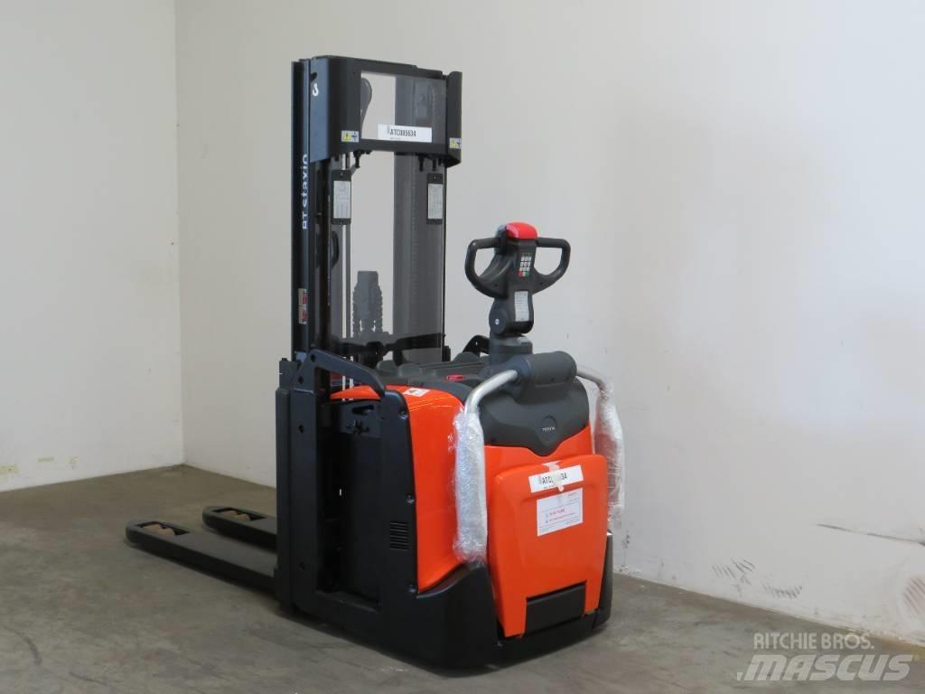 BT SPE 120 L GB 行走控制式堆積機