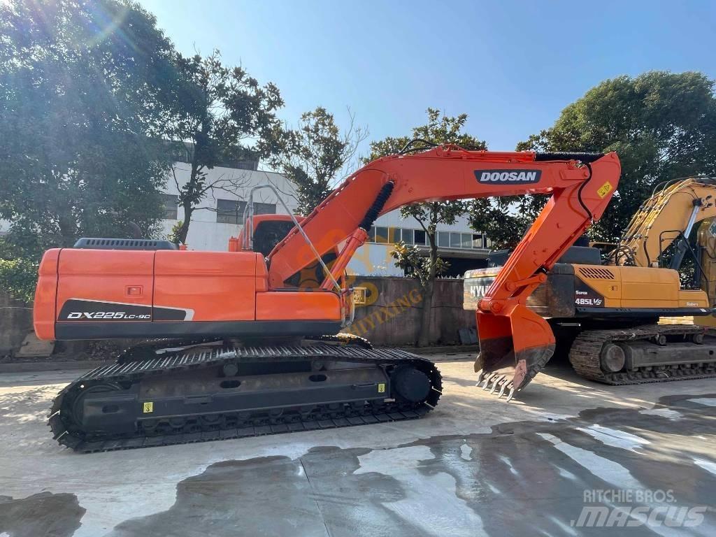 Doosan DX 225 LC 履帶式 挖土機/掘鑿機/挖掘機