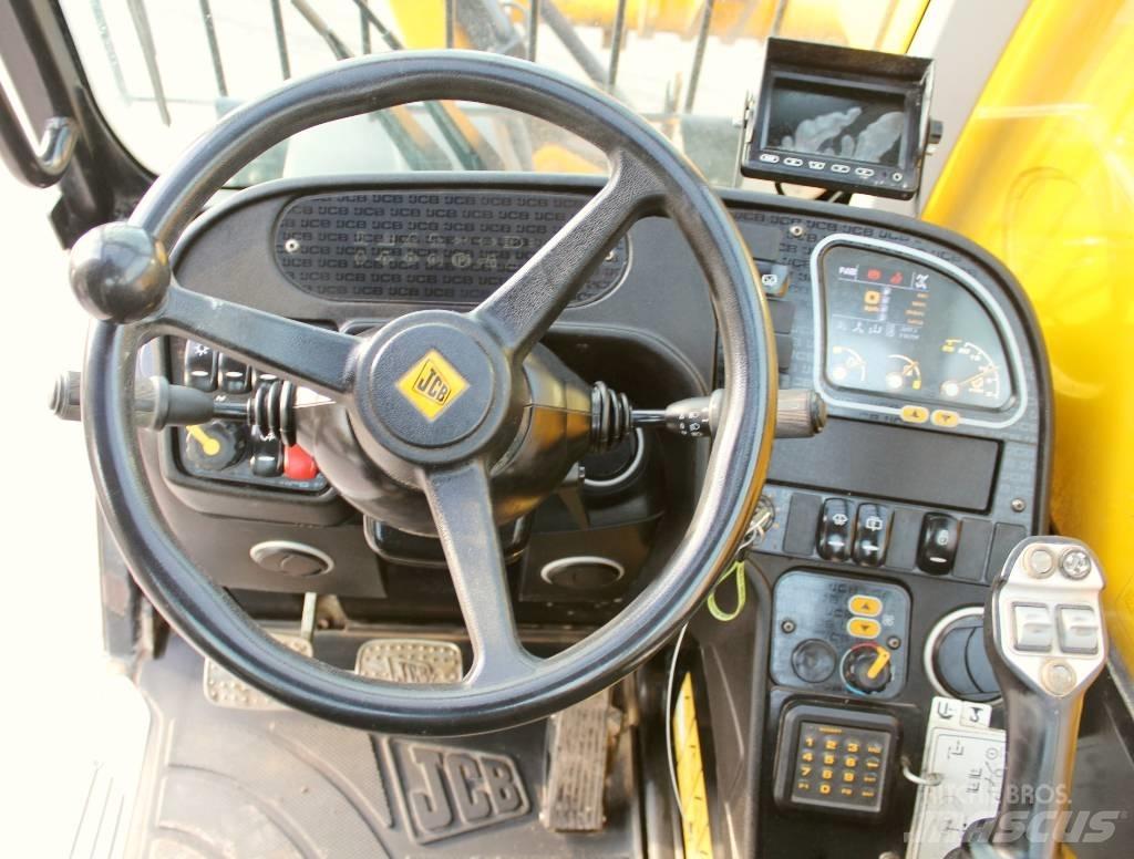 JCB 540-170 伸縮臂操作車