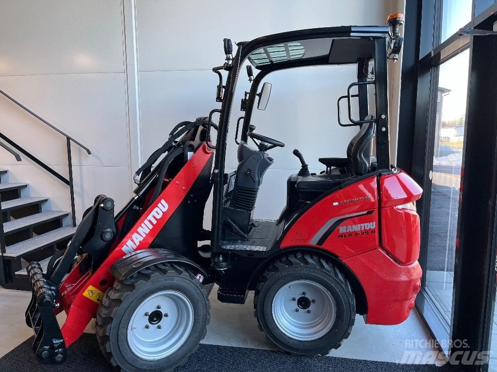 Manitou MLA 2-25 H 多功能裝載機