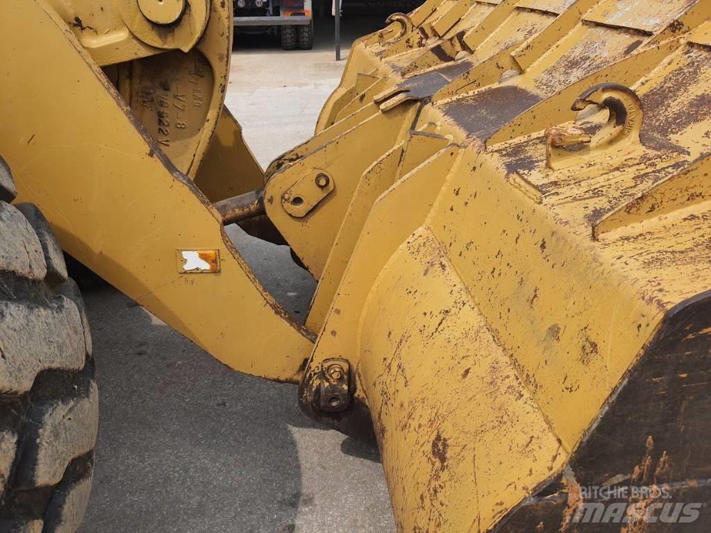 CAT 966 E 輪胎式裝載機