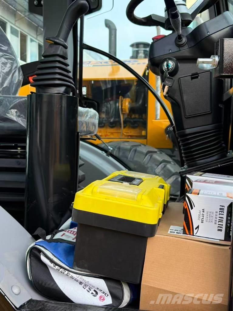 CAT 420 F 反鏟裝載機