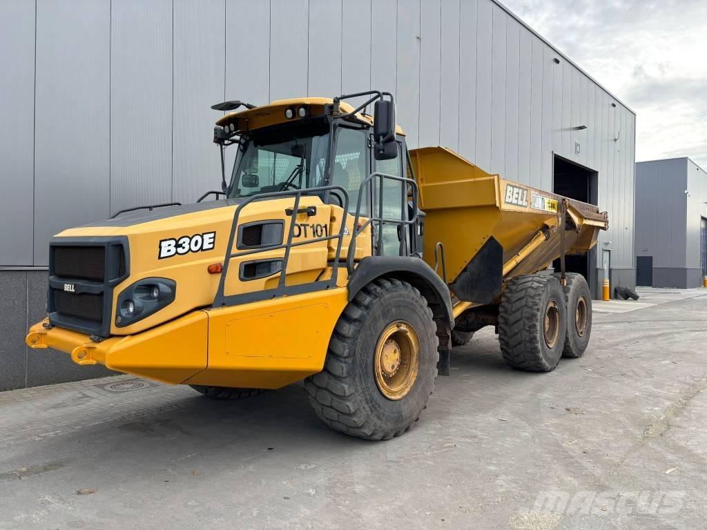 Bell B 30 E 鉸接式起吊車