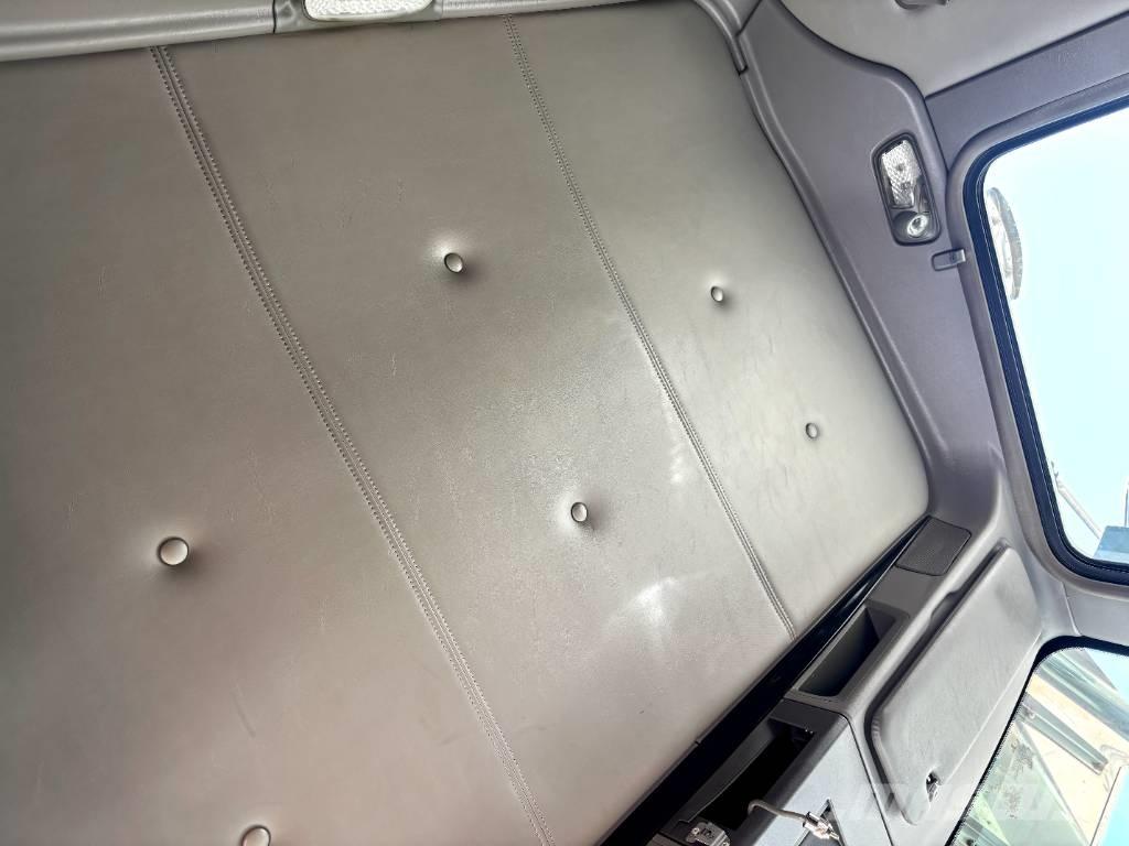 Kenworth T 800 曳引機組件