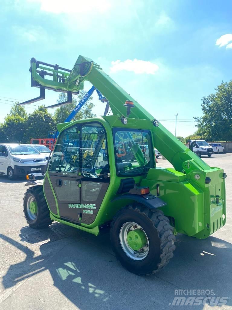 Merlo P 25.6 伸縮臂操作車