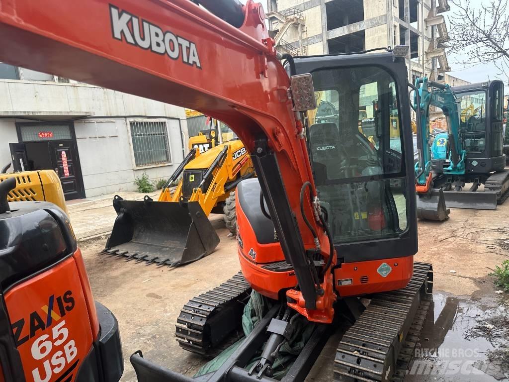 Kubota U 35 小型挖土機/掘鑿機<7t(小型挖掘機)