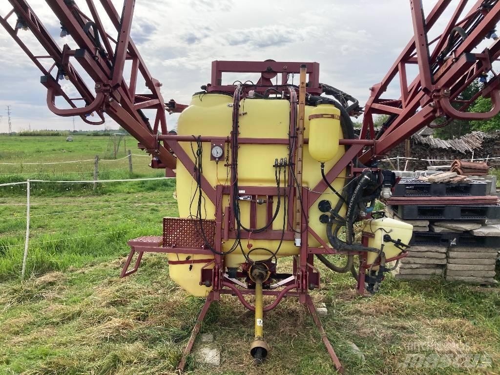 Hardi Mega 1000 承載式噴霧機