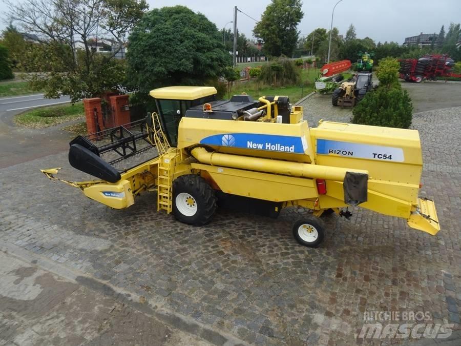 New Holland TC 54 聯合收穫機