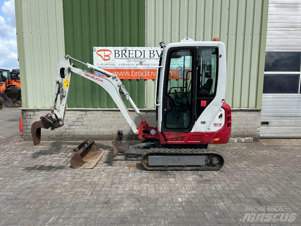 Takeuchi TB 216 小型挖土機/掘鑿機<7t(小型挖掘機)