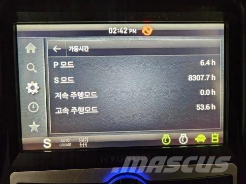 Hyundai HX 60 小型挖土機/掘鑿機<7t(小型挖掘機)