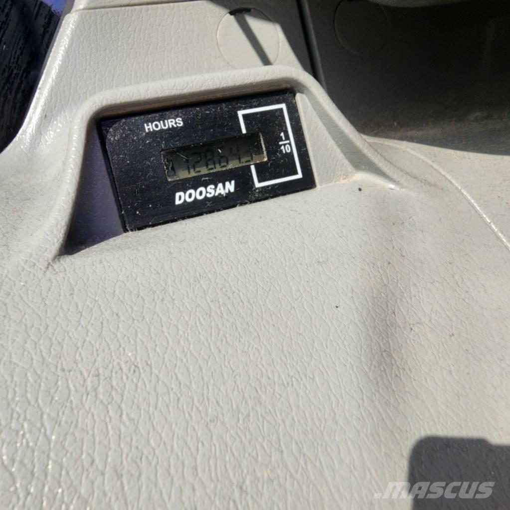 Doosan DX300LC-5L 履帶式 挖土機/掘鑿機/挖掘機