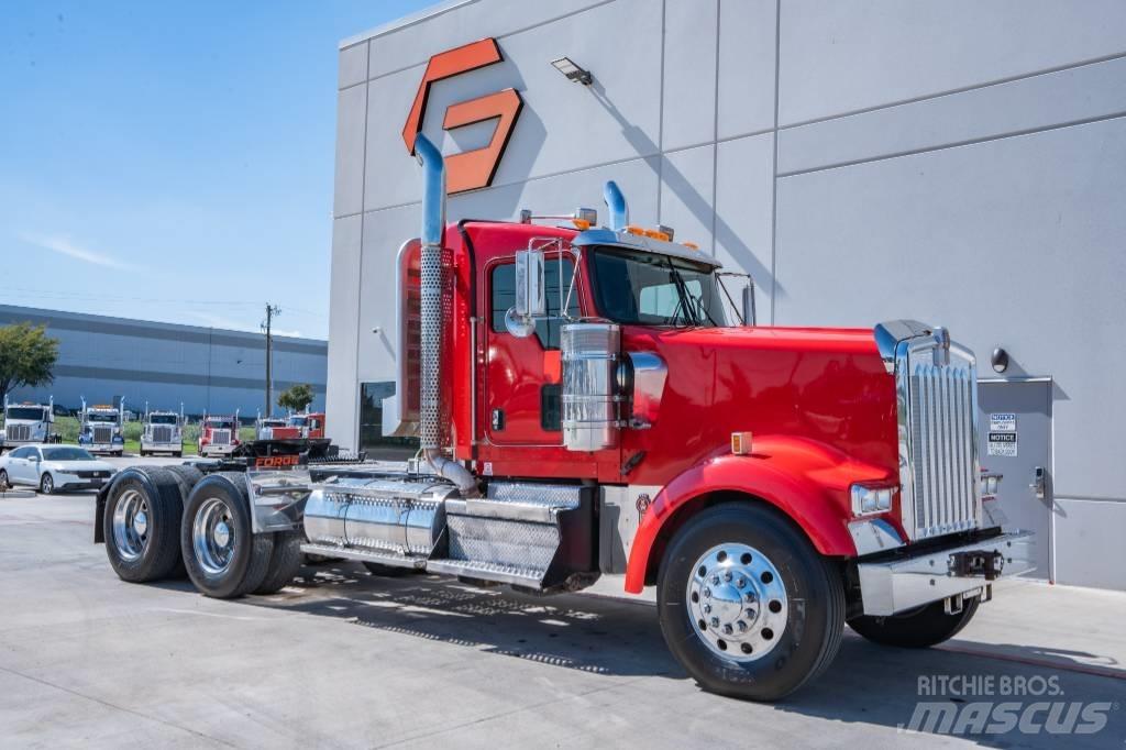 Kenworth W 900 曳引機組件