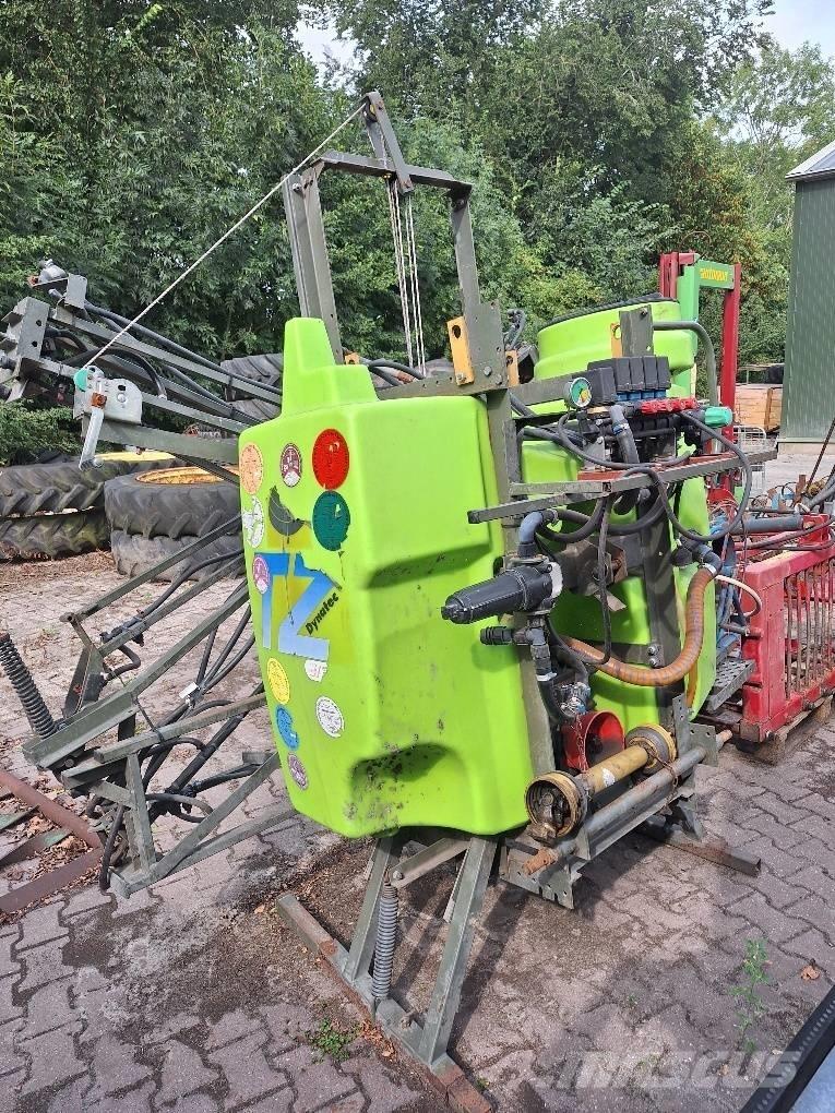 Tecnoma veldspuit 承載式噴霧機