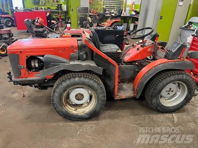 Carraro 3800 HST 小型曳引機