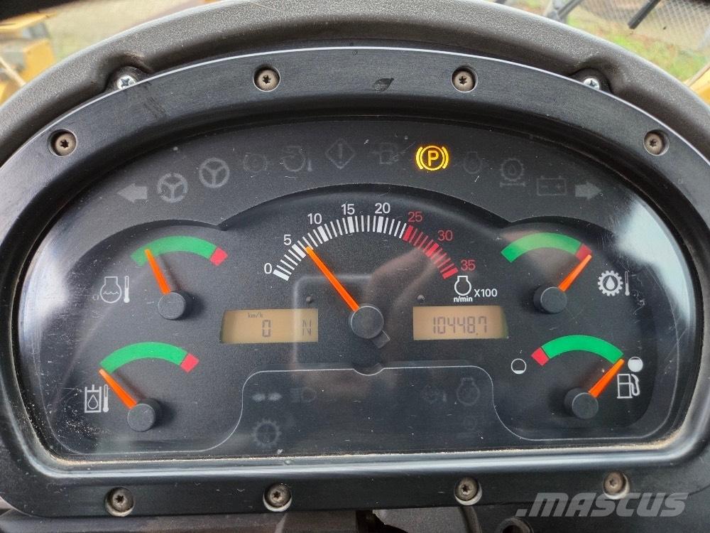 CAT 938G 輪胎式裝載機