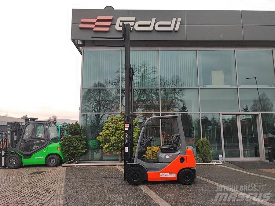 Toyota 02-8FDF15 柴油卡車