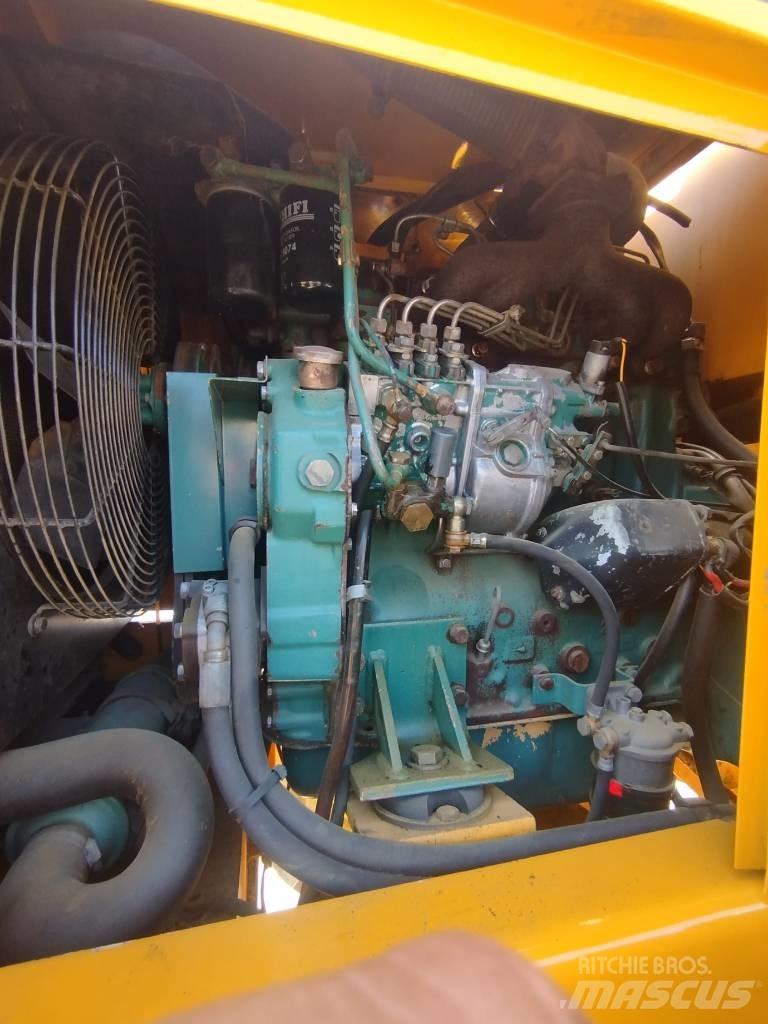 Volvo BM 4200 輪胎式裝載機