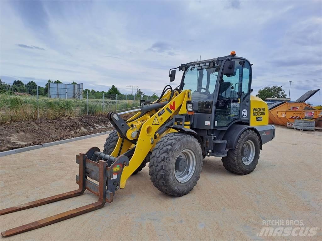 Wacker Neuson WL60 輪胎式裝載機