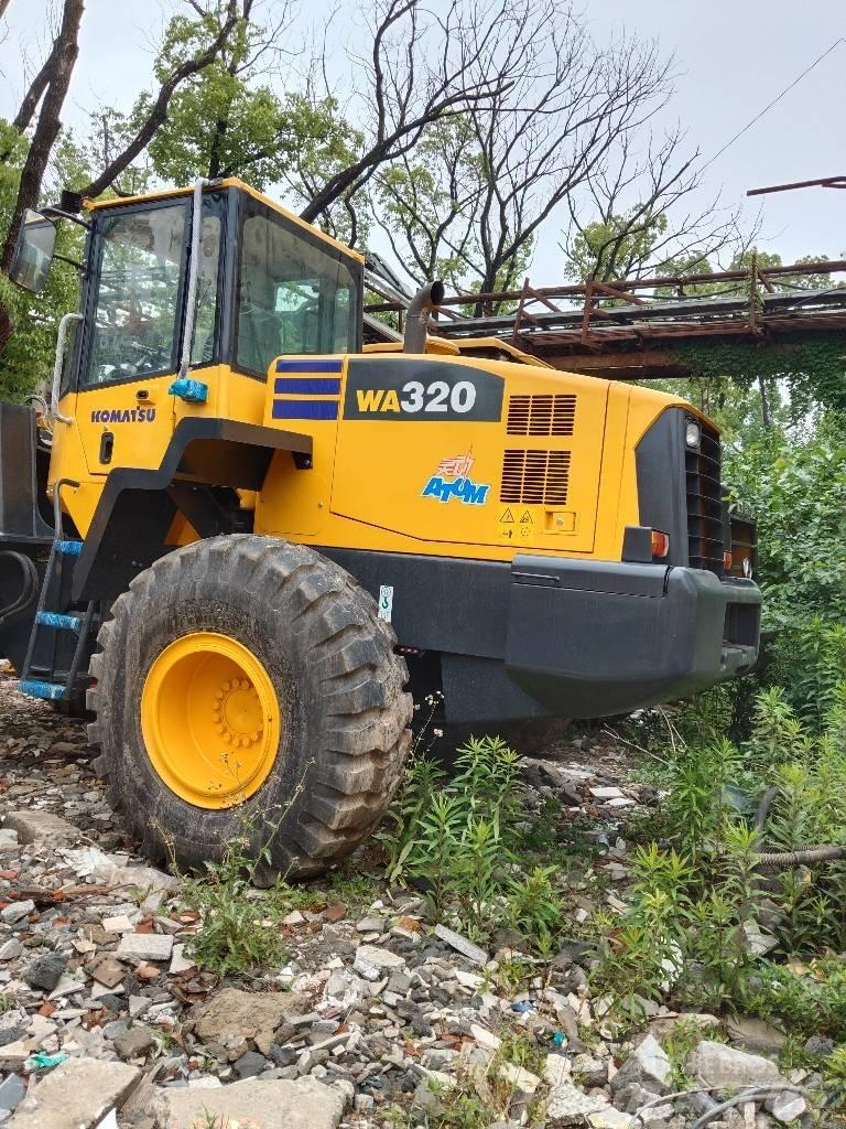 Komatsu WA320-5 輪胎式裝載機