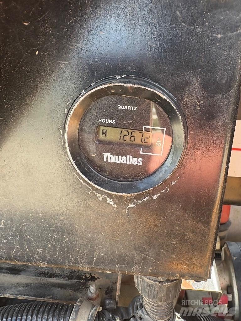 Thwaites MACH 570 側卸礦車