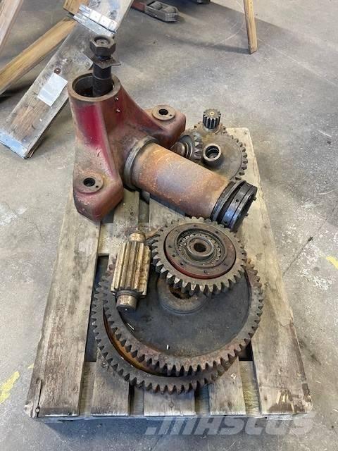 Hemek Ciceron 油壓