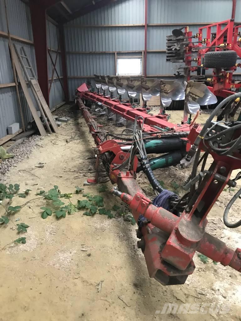 Kverneland PB100 雙向犁