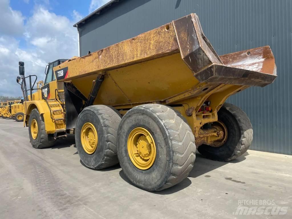 CAT 735 | 735B 鉸接式起吊車
