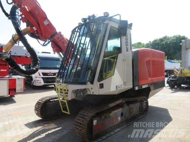 Sandvik DP 1500 i 鑽孔機