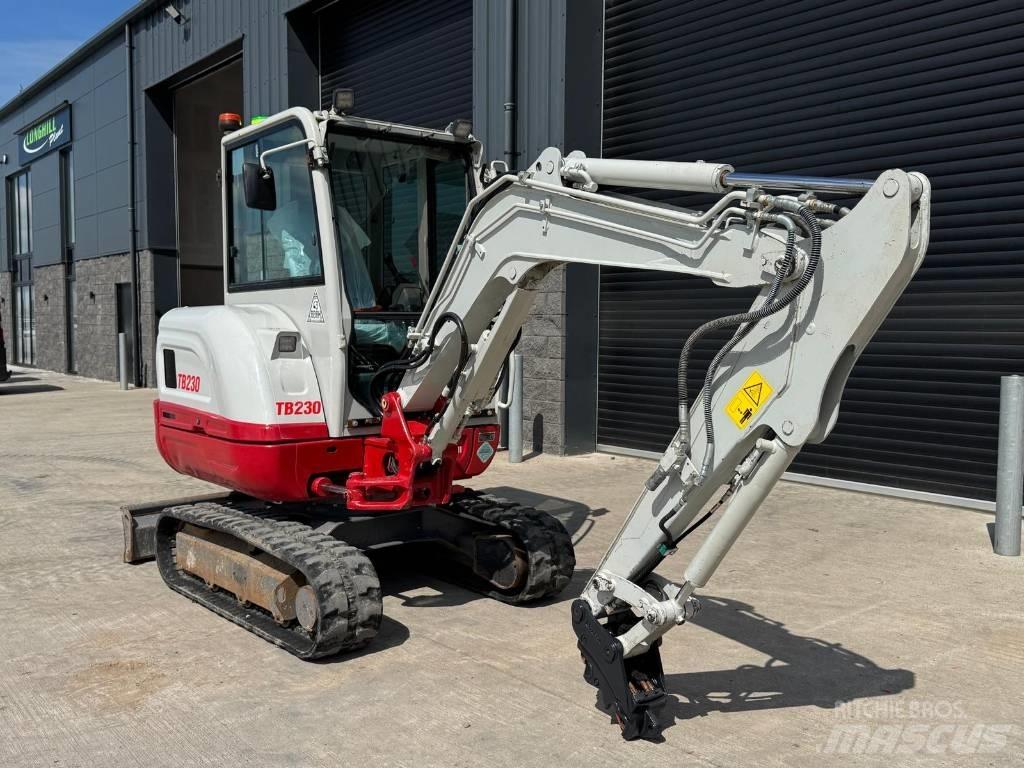 Takeuchi TB 230 小型挖土機/掘鑿機<7t(小型挖掘機)