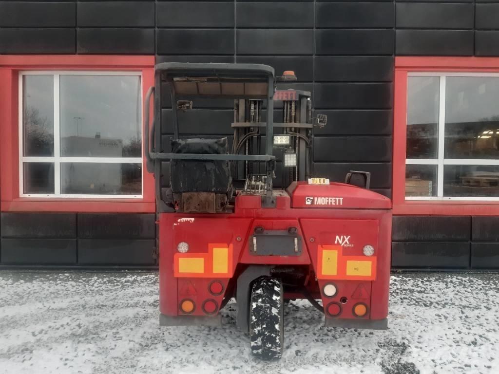 Moffett M5 25.3 柴油卡車