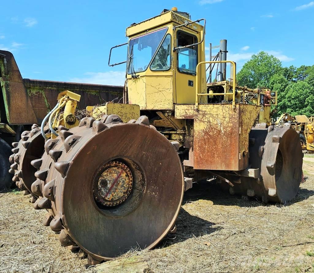 CAT 826 B 土壤壓實機