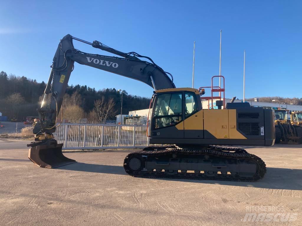 Volvo EC 220 E 履帶式 挖土機/掘鑿機/挖掘機