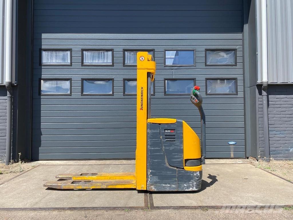 Jungheinrich EJC12 行走控制式堆積機