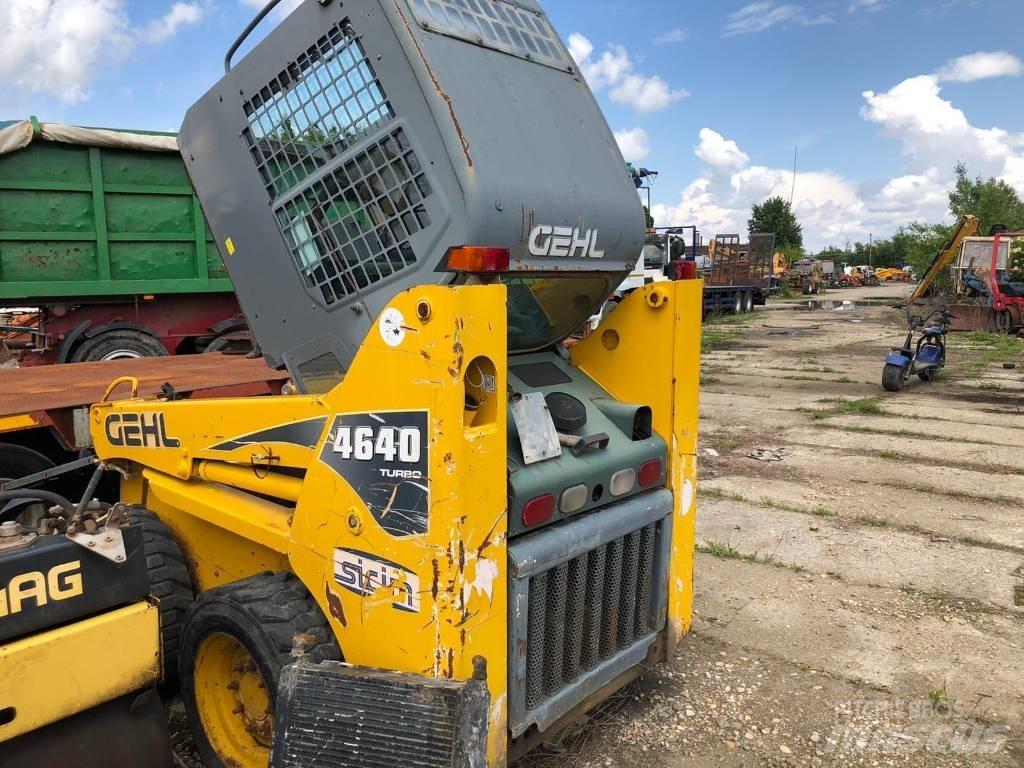 Gehl 4640 FOR PARTS 滑移轉向裝載機