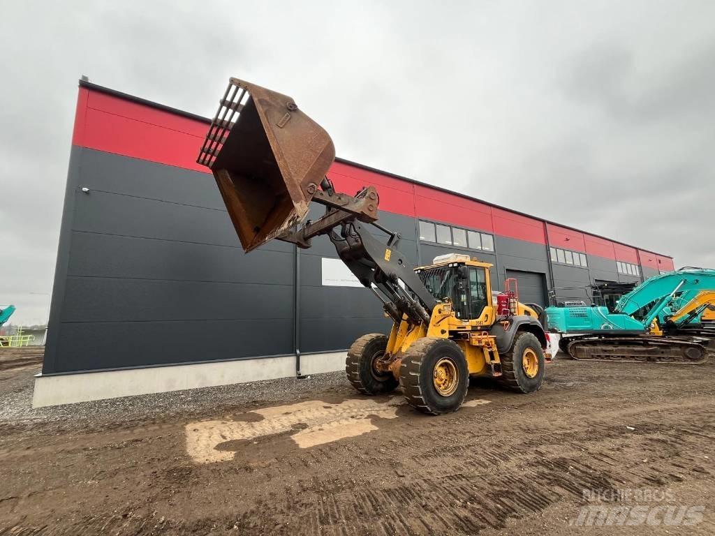 Volvo L 120 H 輪胎式裝載機